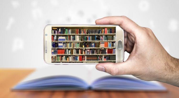 Ilustração de biblioteca digital em um celular
